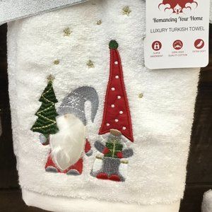 Beautiful Christmas Hand Towels. Gnome with Pine 0662